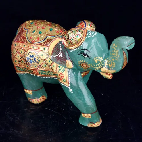 Vista 2 de GEMHUB Estatua de elefante de piedra preciosa de jade verde de trabajo fino aproximadamente 3836.00 quilates riqueza figura de la suerte decoración