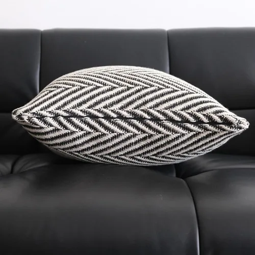 Vista 4 de vctops Funda de cojín de punto bohemio en blanco y negro, funda de cojín tejida con flecha, decoración cuadrada para sofá, dormitorio, sala