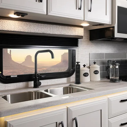 Vista 6 de Facon Toma de corriente emergente para encimeras y casas rodantes, 3 tomas de CA + 2 puertos USB, regleta de alimentación retráctil con orificio