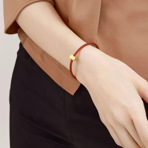 Vista 2 de CHOW SANG SANG 999 24K Solid Gold Mini Charm Lucky Chinese Character Blessing Charm Bracelet for Women 93082C