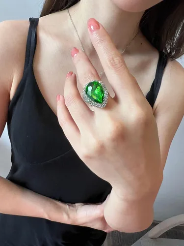 Vista 6 de Txibikn Juego de 4 piezas de joyería elegante y grande con colgante de cristal de lágrima para mujer, juego de anillos abiertos para fiesta