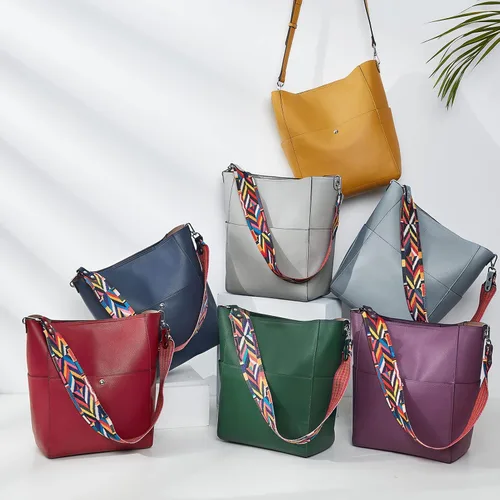 Vista 13 de BROMEN Bolsa Hobo para mujer, diseñada con cuero vegano, de hombro, bandolera
