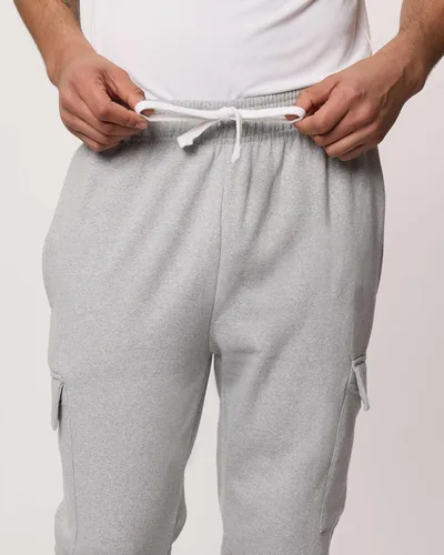 Vista 4 de Real Essentials Paquete de 3 pantalones deportivos Tech Fleece con parte inferior abierta para hombre con bolsillos
