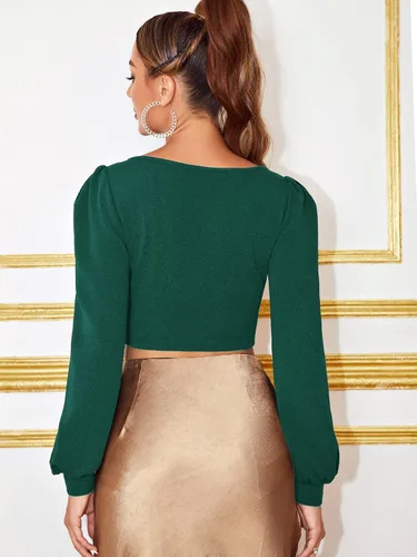 Vista 2 de SheIn Elegante blusa corta de manga larga con cuello corazón para mujer