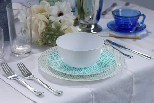 Vista 4 de Trendables™ Platos de plástico desechables de alta calidad de 8 pulgadas, platos de plástico de grado alimenticio para ensaladas/postres - Diseño
