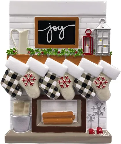 Vista 4 de Adorno personalizado para árbol de Navidad familiar de 3 chimeneas 2024 – Decoración de manto de calcetín de invierno, regalo de amigo, primo