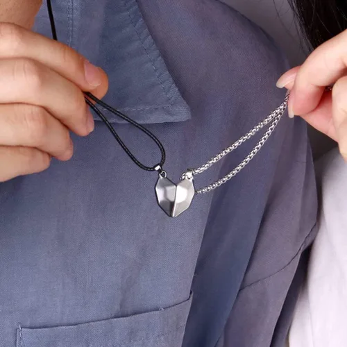 Vista 7 de 1 juego de collar de corazón para parejas, parejas, pulsera magnética BFF, collar con imán a juego, collar de rompecabezas de corazón, pulsera