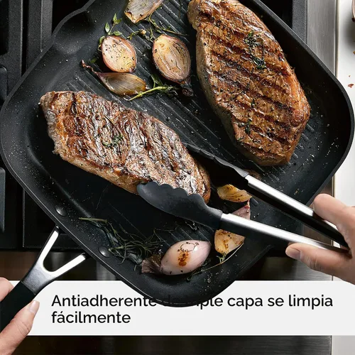 Vista 4 de KitchenAid 84808 Sartén cuadrada anodizada dura antiadherente con boquillas de vertido, 11.25 pulgadas, color negro ónix