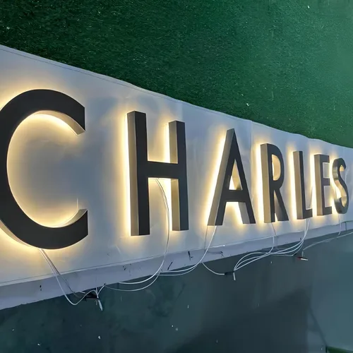 Vista 8 de Letras iluminadas personalizadas de acero inoxidable 3D para letreros de logotipo comercial (personalizadas, 8 letras)