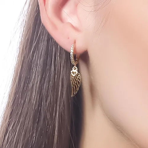 Vista 2 de ToHeart Aretes colgantes de ángel de oro, aretes dorados con alas de ángel para mujer, regalos de Navidad, aretes delicados hipoalergénicos