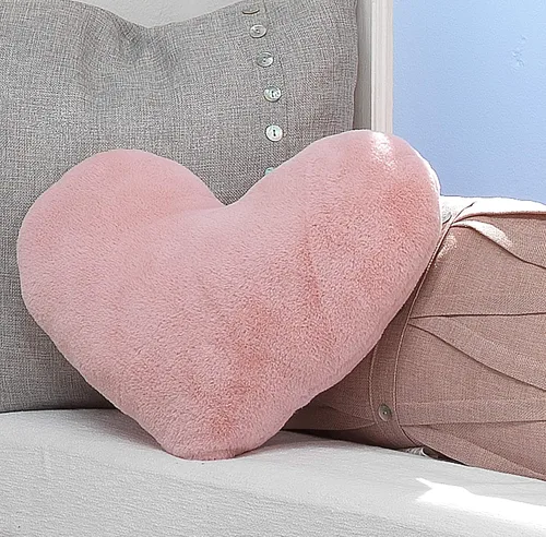 Vista 2 de Lambs & Ivy Almohada decorativa rosa suave de corazón a corazón