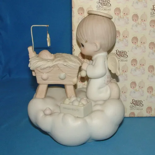 Vista 3 de Precious Moments #522252 Figura de porcelana 'Él es la estrella de la mañana