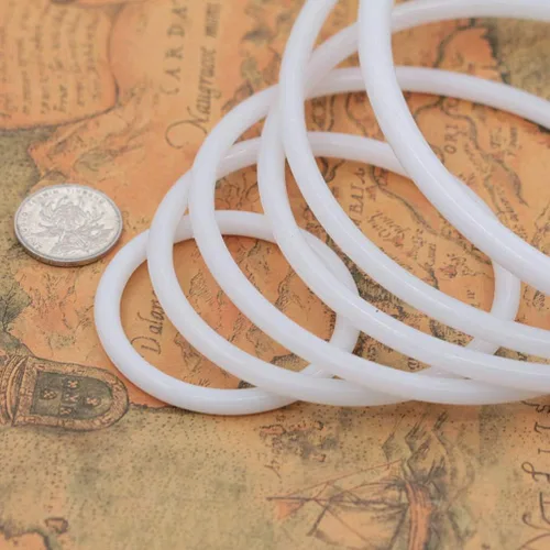 Vista 4 de Ciieeo Accesorios de bordado, 30 aros redondos de atrapasueños, anillos de plástico para atrapasueños, aros circulares blancos para atrapasueños
