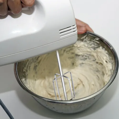 Vista 6 de PRETYZOOM - Varilla de revolver carne manual de acero inoxidable para mezclar sin taladros, batidor largo de cocina para pasta de olla caliente