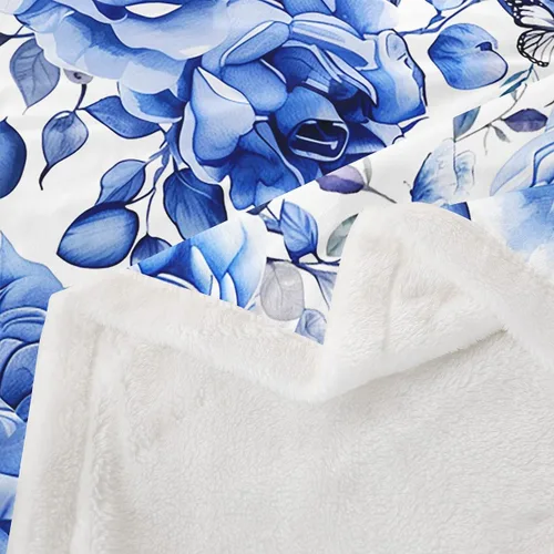 Vista 4 de Homewish Manta de cama con estampado de flores, manta de porcelana azul y blanca para niños y niños, manta sherpa de poliéster ligera con estampado