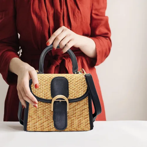 Vista 2 de boshiho Bolso de mano tejido de paja retro para mujer, pequeño bolso cruzado para el hombro, bolso de mensajero