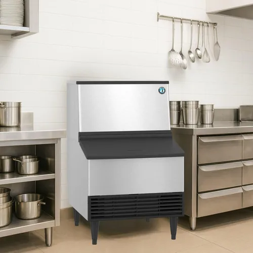 Vista 2 de Hoshizaki KM-231BAJ, Máquina de hielo Crescent Cuber, refrigerada por aire, contenedor de almacenamiento incorporado