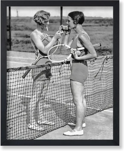 Vista 15 de Poster Master Póster Vintage Fotografiado - Impresión Deportiva Retro - Regalo para Artista, Amigo - Niñas Fumando, Cancha de Tenis, Pausa