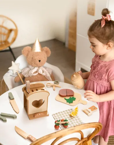 Vista 2 de ROBUD Juego de 16 cuchillos de cocina para niños, juego de cocina de madera, inspirados en Montessori, juguetes de cocina para niños pequeños
