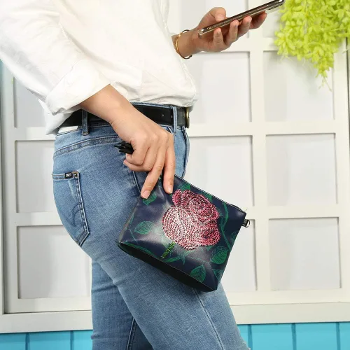 Vista 3 de Kits de pintura de diamantes para niños y adultos, bolso cruzado con cadena 5D con diamantes de imitación de punto de cruz, manualidades