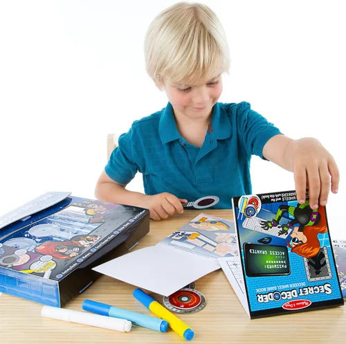 Vista 8 de Melissa & Doug, On The Go Secret Decoder, Set de actividad de lujo y juguete súper detective