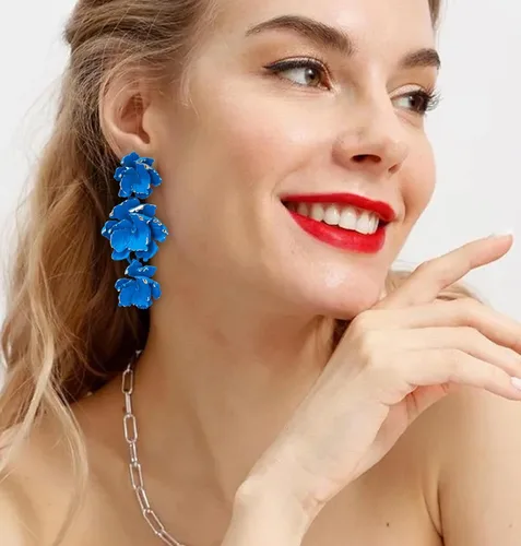 Vista 3 de Aretes de flores, aretes largos de pétalos de rosa, aretes colgantes de flores exageradas, aretes florales para mujeres y niñas