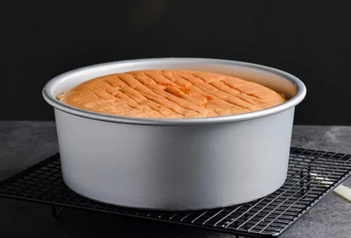 Vista 7 de Tosnail Paquete de 2 moldes redondos de aluminio para pasteles de 9 x 3 pulgadas con parte inferior extraíble