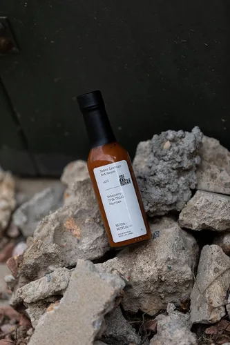 Vista 5 de Joe Rogan x Señor Lechuga Hot Sauce .121 Habanero, Urfa Chili, Pimentón