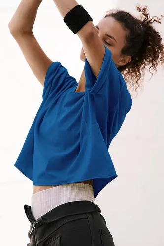 Vista 3 de Camisetas cortas extragrandes de entrenamiento de para mujer, estilo informal, de manga corta, hombros caídos, con dobladillo enrollado, básicas