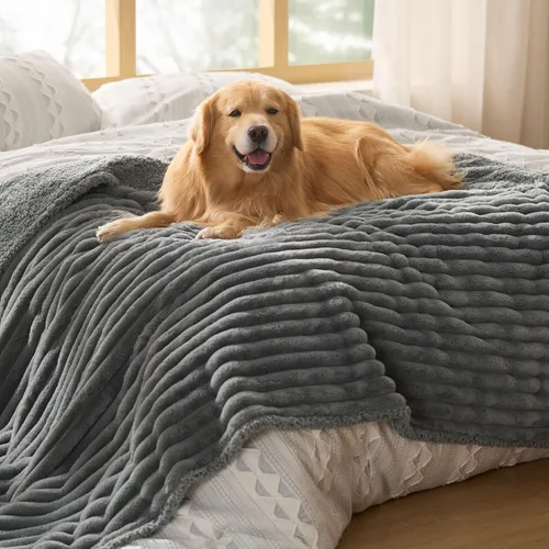 Vista 21 de Bedsure ComfyFleece® - Mantas impermeables para perros pequeños Crema