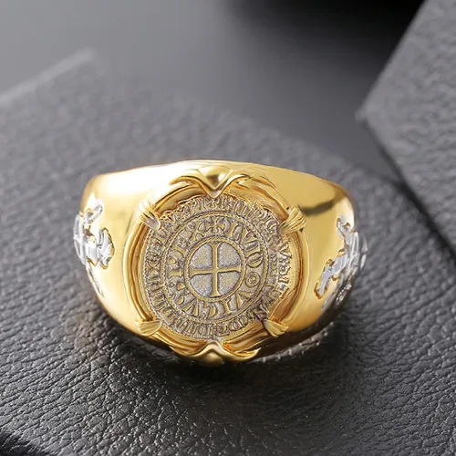 Vista 4 de Anillo de caballero templario para hombre, anillo de cruz medieval chapado en oro para niños