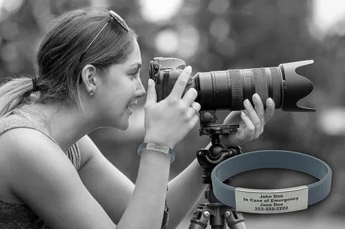 Vista 4 de Pulsera de identificación médica personalizada - Pulsera de seguridad para personas mayores grabada personalizada - Alerta de Alzheimer