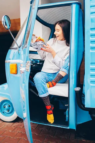 Vista 6 de Rainbow Socks x Pepsi calcetines de camión de comida para hombres y mujeres, 3 pares