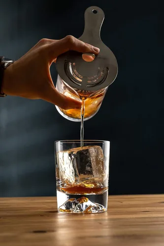 Vista 4 de Amehla Kit de inicio de barra de vidrio para mezclar cócteles: 8 piezas de barra de mixología con herramientas de barra y vasos, kit de bartending