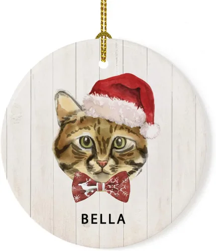 Vista 10 de Andaz Press Adorno redondo personalizado de cerámica para árbol de Navidad, abisinio, corona de acebo, sombrero de Papá Noel, con gráfico de gato