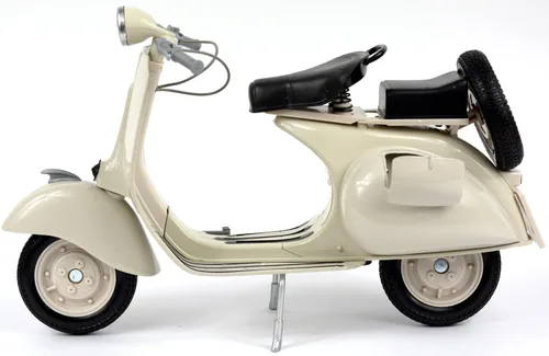 Vista 5 de New Ray Toys - Vespa 150VLIT/ Escala - 1:6 (49273)
