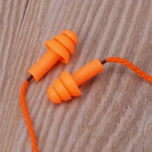 Vista 2 de Forgun Tapones de silicona suave con cable para los oídos con reducción de ruido, orejeras de protección auditiva