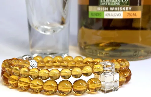 Vista 7 de Irish Whiskey Lover Bracelet in 2 Styles With Celtic Knot and Optional Shamrock Charm - Couples' Quartz and Glass Bracelet - Custom Sized for a