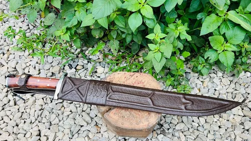 Vista 9 de Machete artesanal de 20" - Nepal forjado a mano - Espada de hoja de espiga completa - Acero de alto carbono - Mango de madera rosa con protector