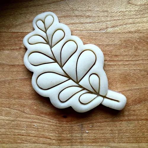 Vista 3 de Sweet Prints Inc Rounded Leaf Cookie Cutter - Dishwasher Safe