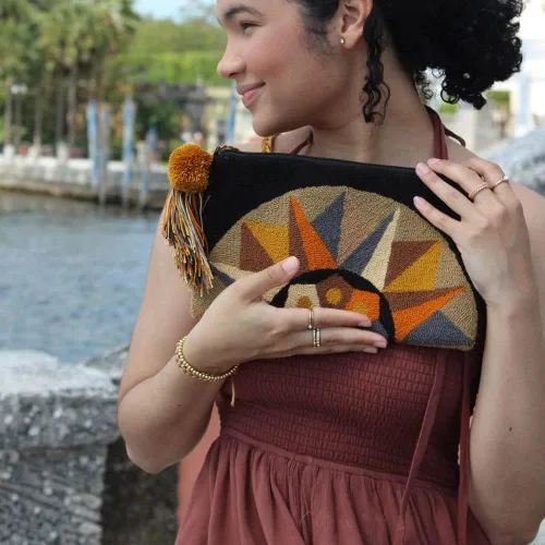 Vista 4 de B Dreams - Bolso de mano Wayuu cruzado -100% hecho a mano colombiana boho con correa