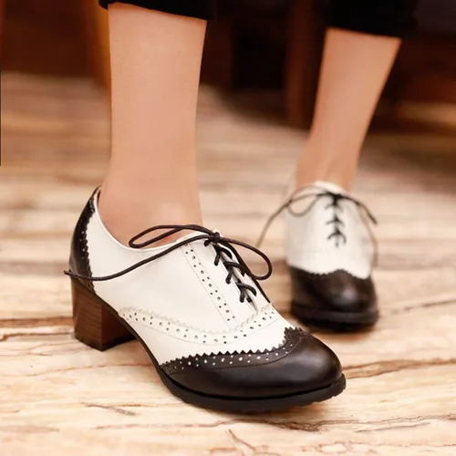 Vista 6 de Zapatos de vestir para mujer con punta de ala de Oxford, dos tonos, perforados con cordones