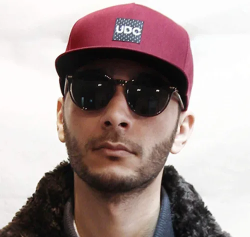 Vista 4 de UNDERCONTROL Gorra de camionero ajustable de ala plana con correa trasera para gorra unisex