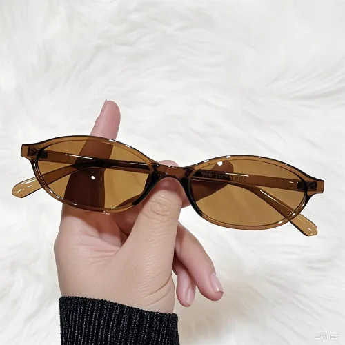 Vista 3 de Gafas de sol ovaladas para mujer, estilo retro, elegante, ojo de gato de los años 90, ligeras, estrechas, modernas 3 piezas amarillo+marrón+leopardo