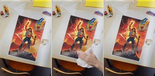 Vista 4 de Stranger Things 4 - Póster de la serie (Hellfire Club Rock God - Eddie Munson) (tamaño: 24 x 36 pulgadas) (póster laminado)
