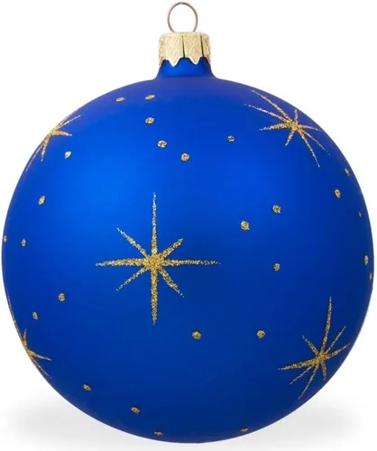 Vista 2 de Jugador de hockey en acción en bola de cristal azul adorno de deportes de Navidad 4 pulgadas