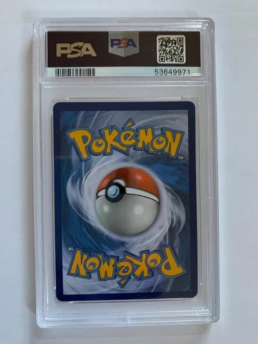 Vista 2 de Una tarjeta de Pokémon encapsulada y autenticada con calificación PSA al azar (perfecta para exhibición)
