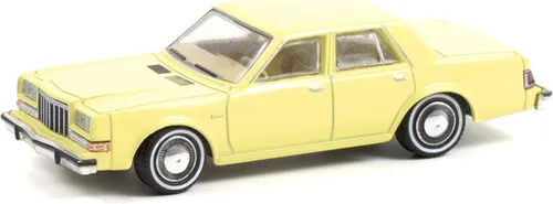 Vista 2 de Greenlight 1981 Dodg-e Diplomat Yellow (Bill Maxwell's) El mayor héroe americano (1981-1983) Serie de televisión 1/64 Modelo de coche fundido a