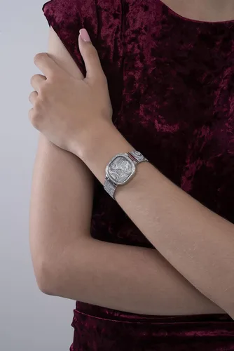 Vista 6 de GUESS Reloj de cuarzo para mujer con correa de acero inoxidable plata 135 Modelo GW0304L1