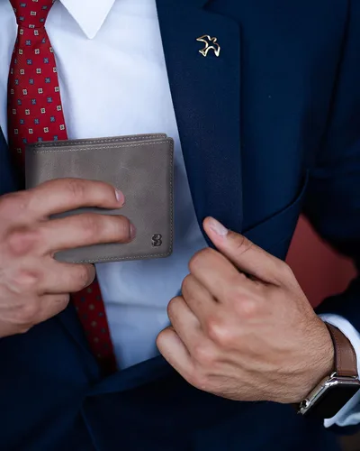 Vista 2 de SERMAN BRANDS Billetera de piel con 2 ventanas de identificación para hombre, con bloqueo RFID, doble tapa superior, billetera de viaje de capacidad